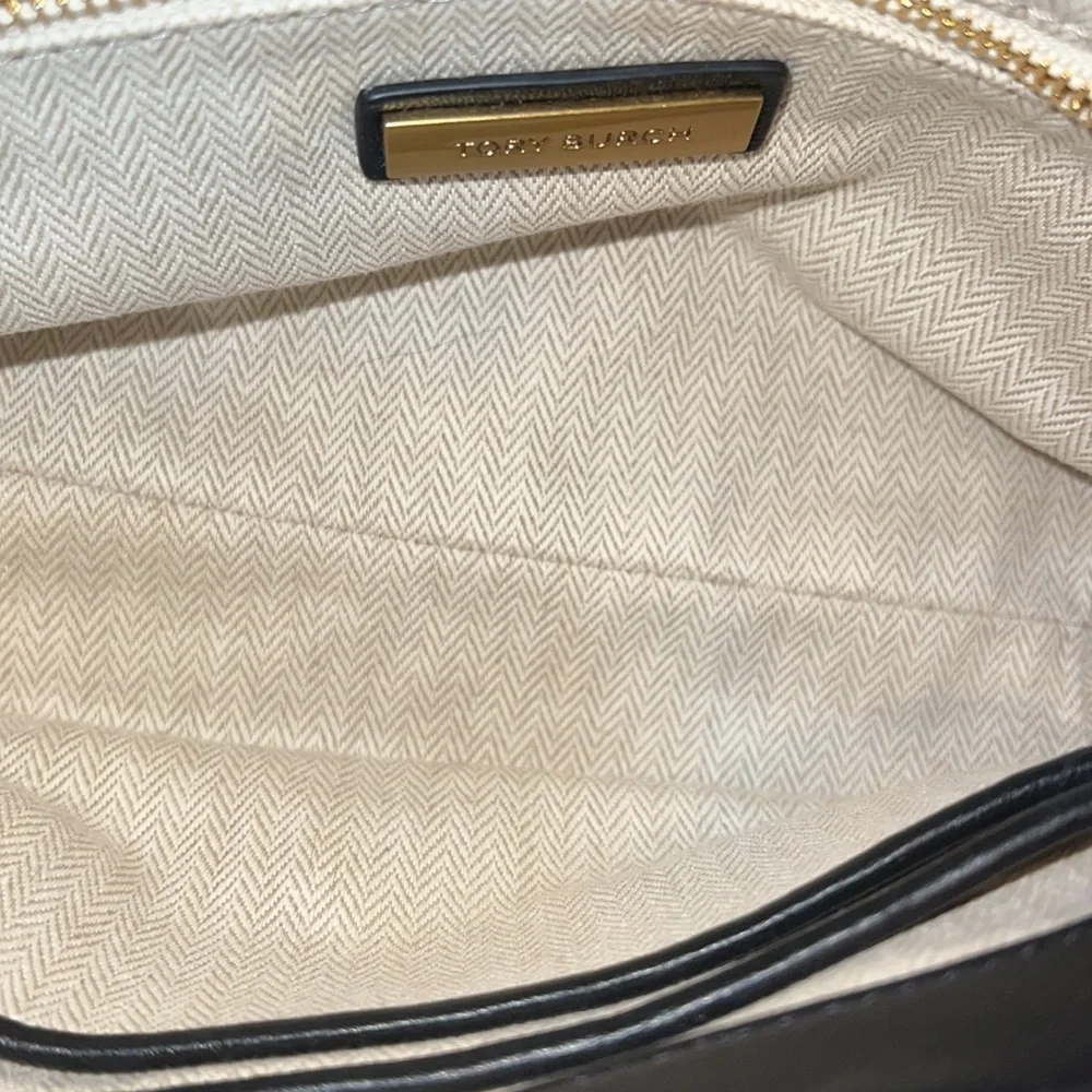 Tory Burch KIRA CHEVRON CONVERTIBLE SHOULDER BAG - Picture 9 of 17